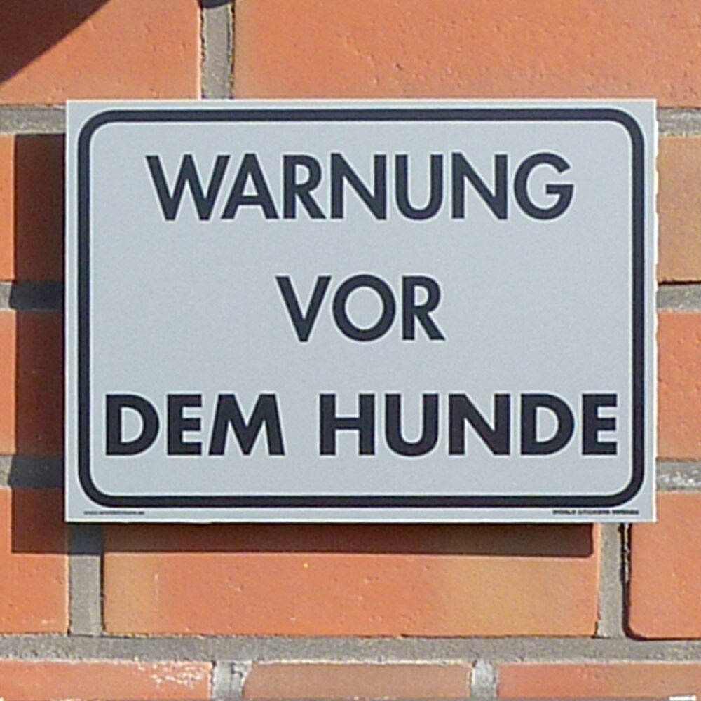 Warnschild: Warnung vor dem Hunde